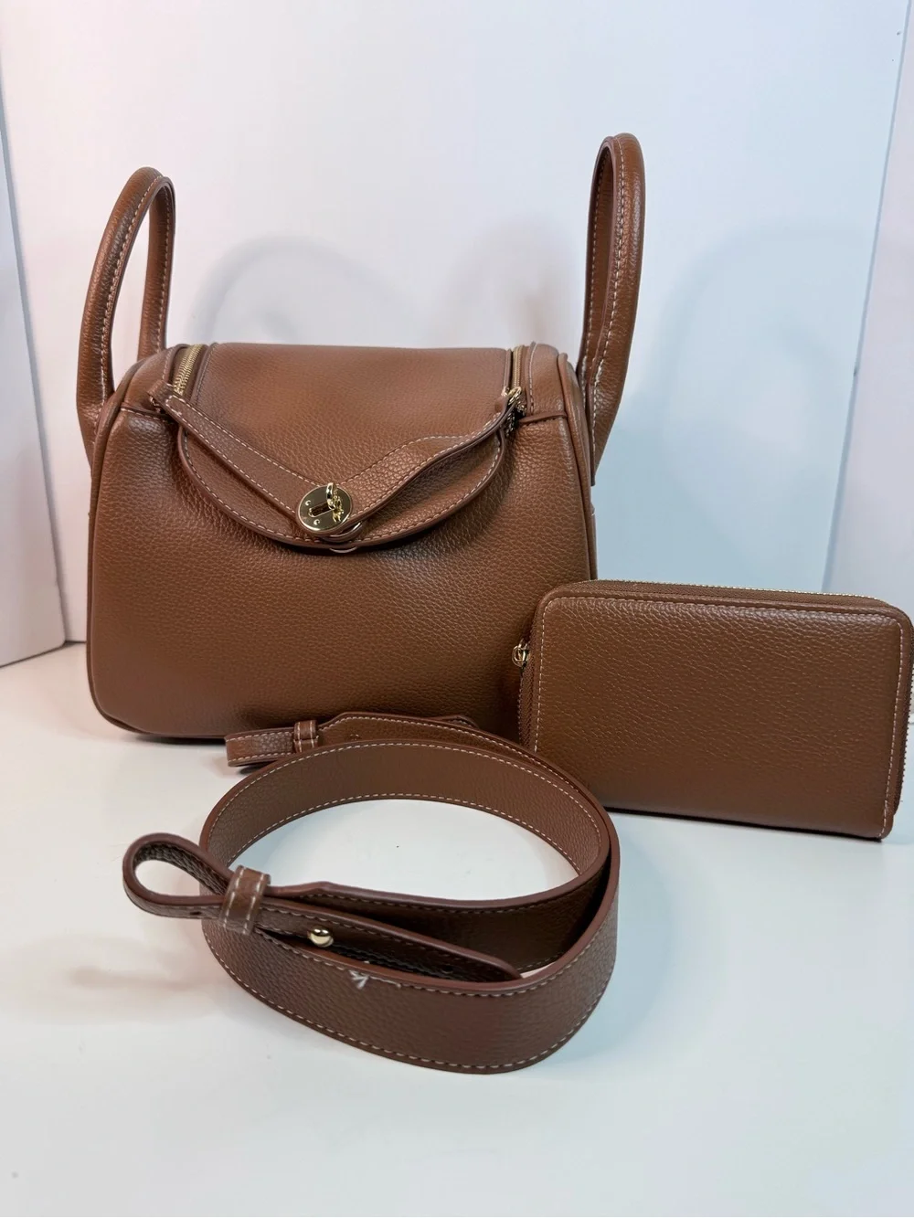 Brown Leather Crossbody Bag with Zip Wallet